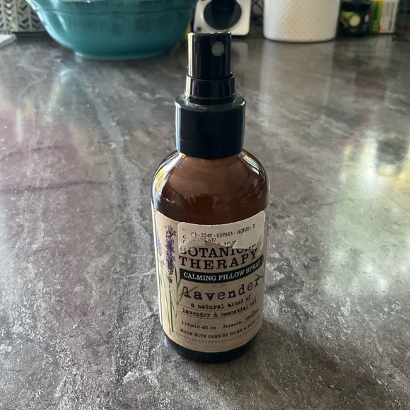 Calming Pillow Spray - Picture 1 of 2